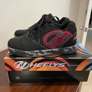 Youth Heelys size 6 Shoes